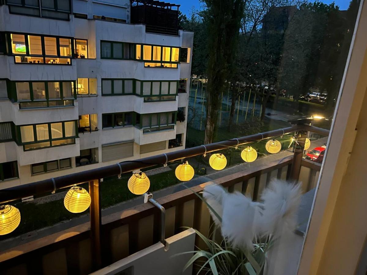 Appartement Cozy Modern With Small Balcony In The Heart Of Berlijn