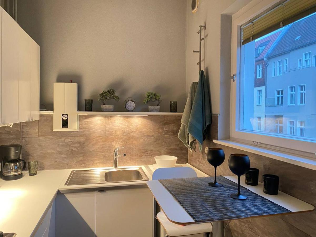 Appartement Cozy Modern With Small Balcony In The Heart Of