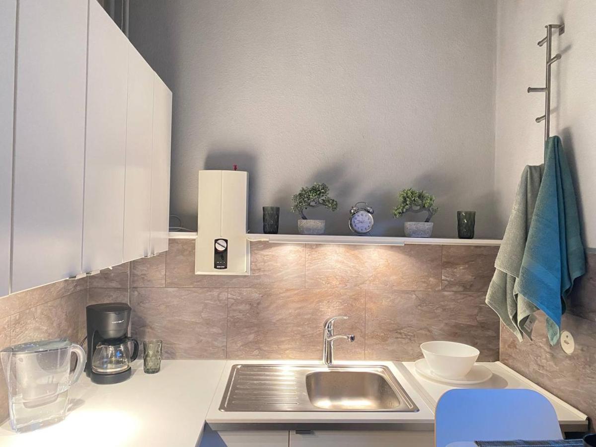 Appartement Cozy Modern With Small Balcony In The Heart Of Berlijn