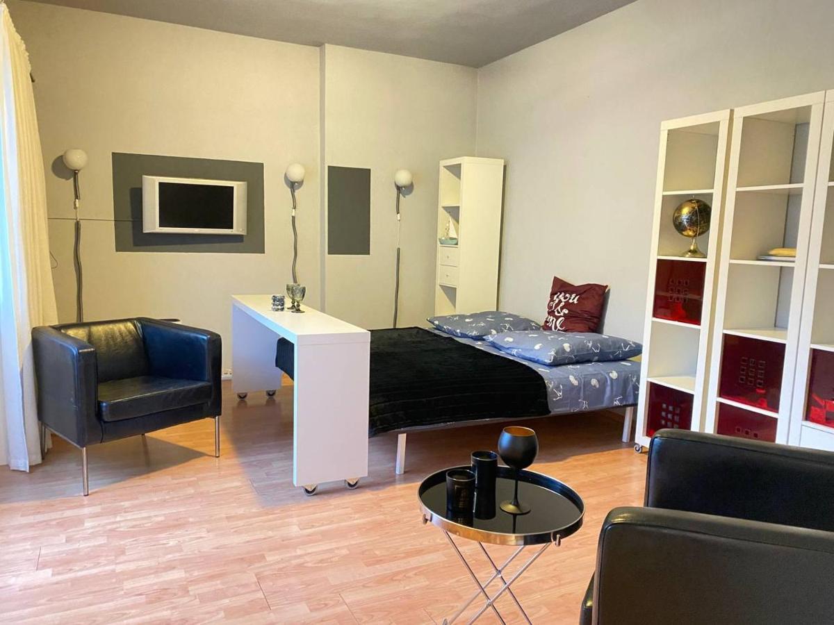 Cozy Modern With Small Balcony In The Heart Of Appartement
